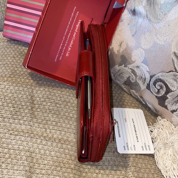 ❤️NWT Rolfs’ Red Spacious & Large Genuine Leather Wallet w/Severo Compartments - Picture 4 of 16